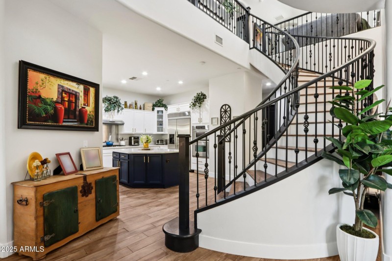 27-web-or-mls-E North Ln-L2711-025