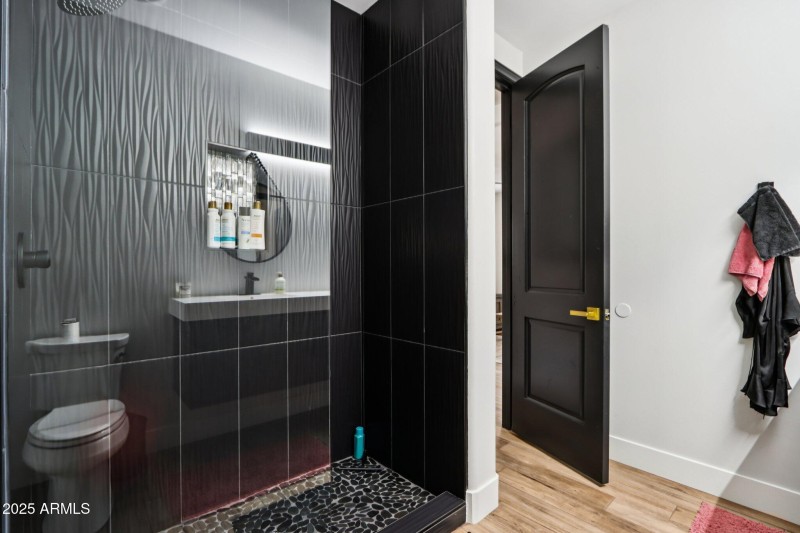 45-web-or-mls-E North Ln-L2711-043