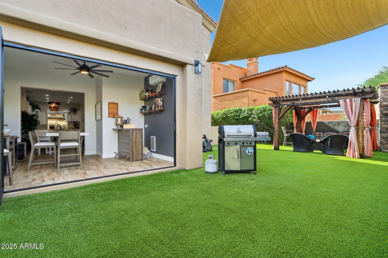 47-web-or-mls-E North Ln-L2711-045