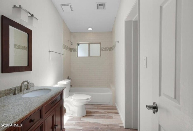 Full Guest Bathroom
