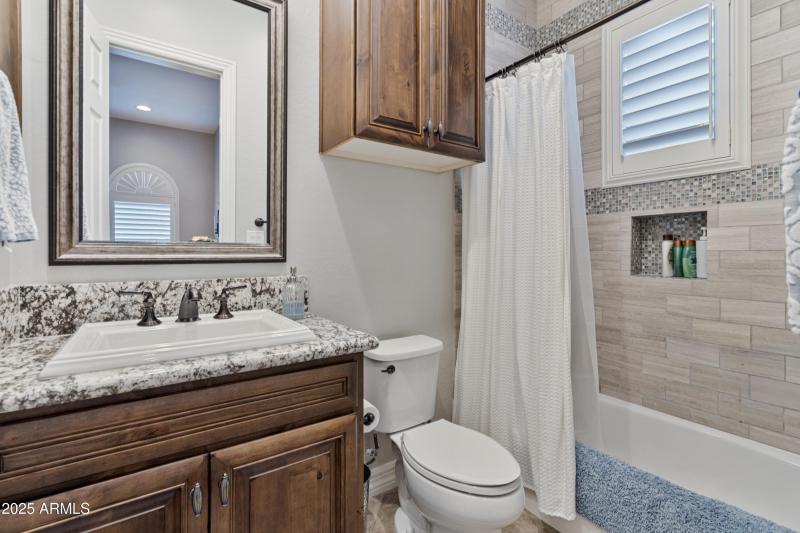 Ensuite guest bedroom 3