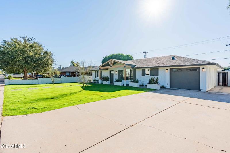 2-web-or-mls-DSC07223-HDR_3615 E Clarend