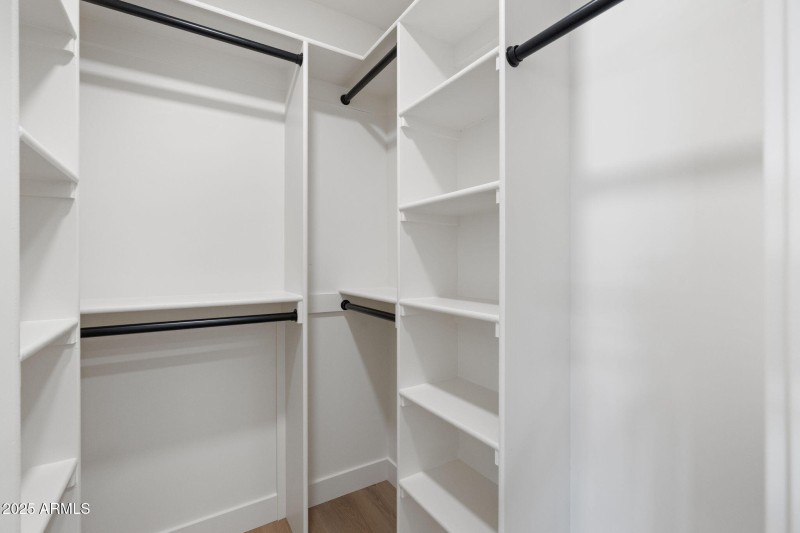 37-web-or-mls-DSC07136 copy_3615 E Clare