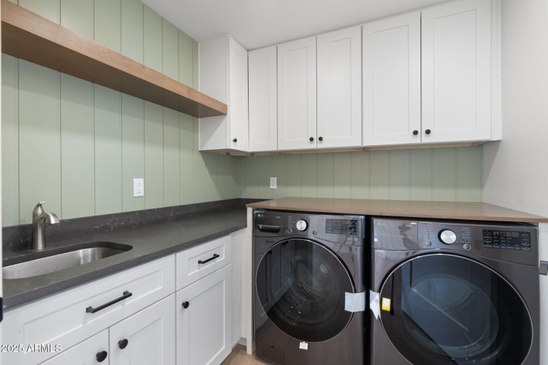 38-web-or-mls-DSC07139 copy_3615 E Clare