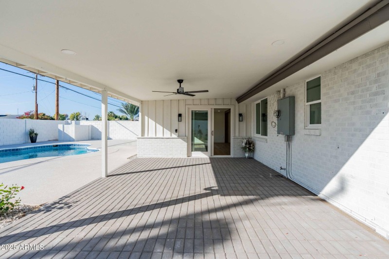 41-web-or-mls-DSC07199-HDR_3615 E Claren