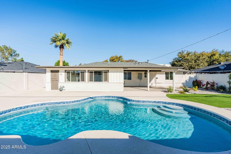 46-web-or-mls-DSC07217-HDR_3615 E Claren