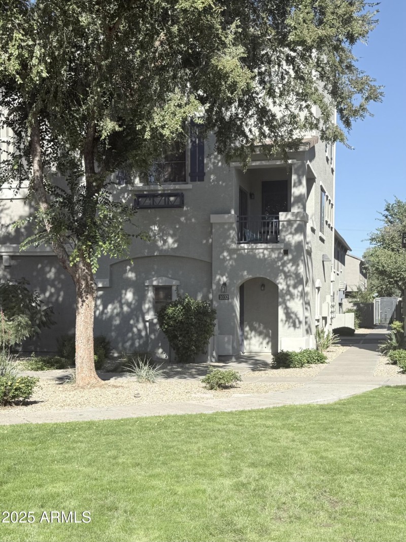 Corner Building Location