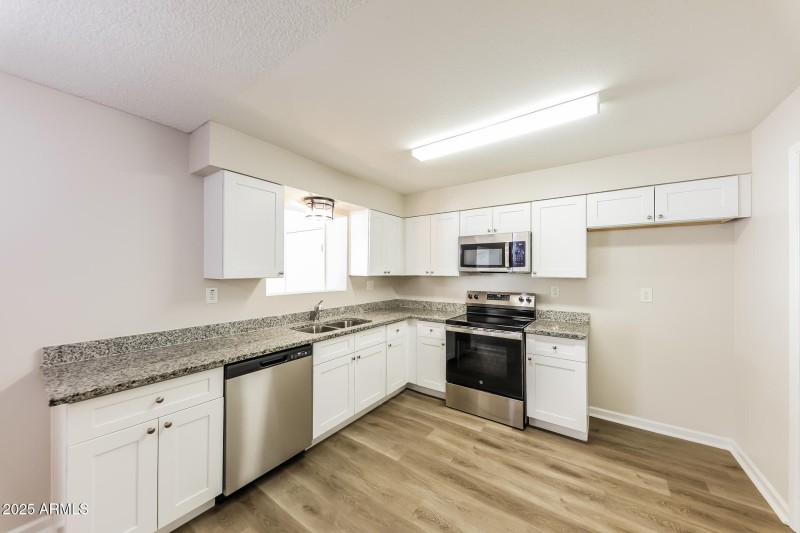 009-photo-kitchen-14991160