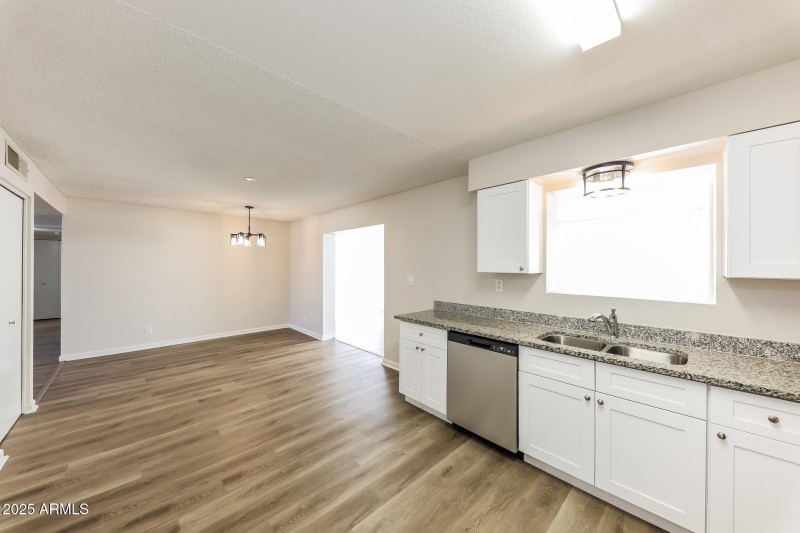 011-photo-kitchen-14991162