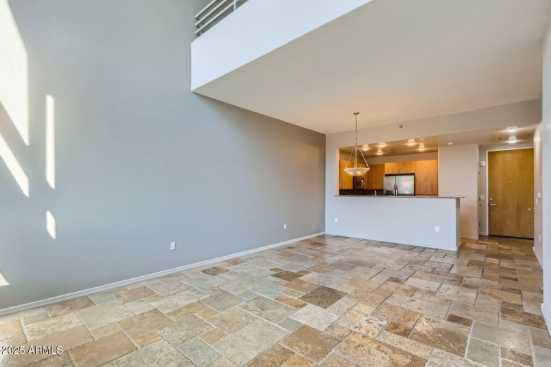 17 W Vernon Ave Unit 615 - Web Quality -