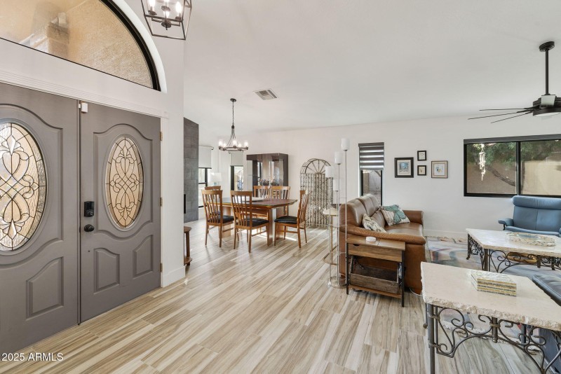 Double door inside entry