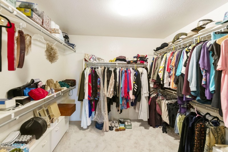 Primary suite walk-in closet