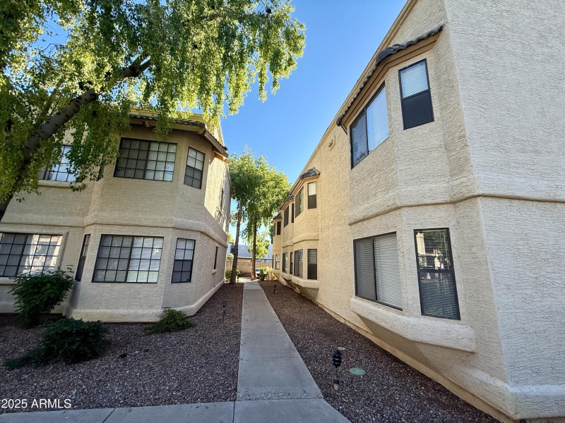 925 S. Longmore Dr. #109 - 4