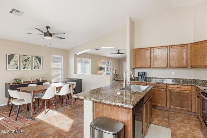 14011 W Port Royale Ln Surprise - 265