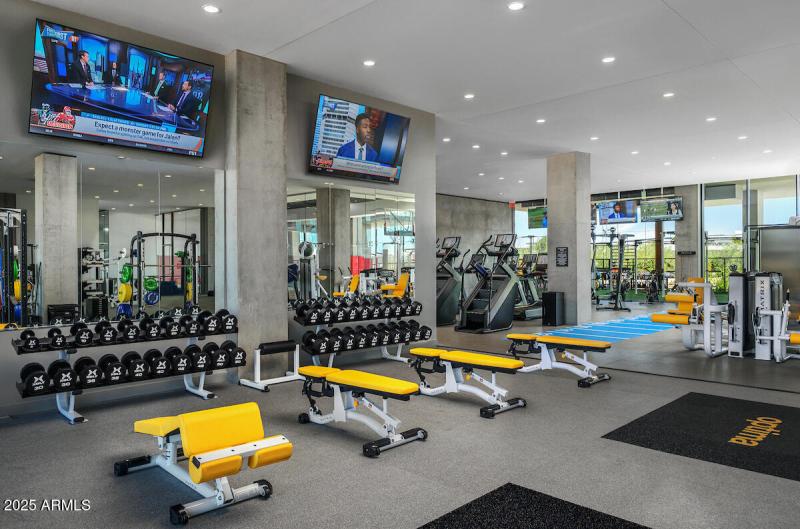 10 Amenity Weight Room
