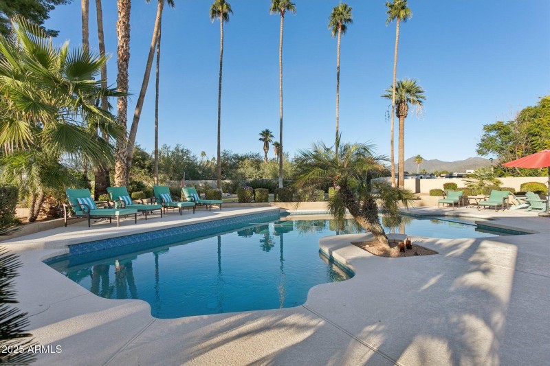 43-web-or-mls-9748-e-becker-ln