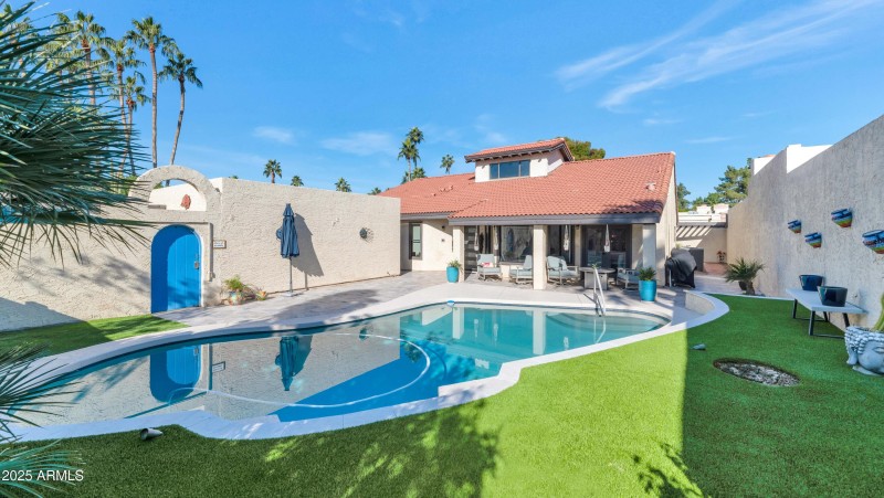 Private Backyard Pool Retreat