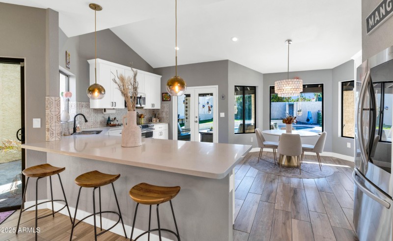 Open Kitchen With Breakfast Bar