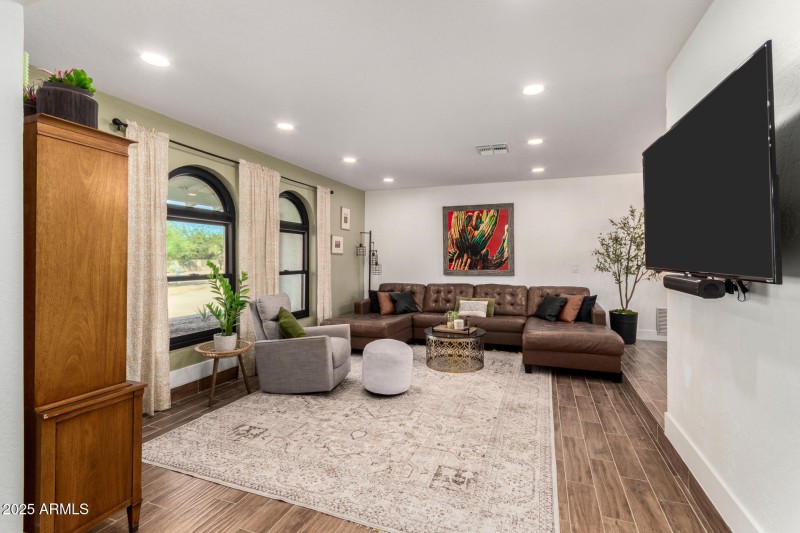 04 - 2107 N Sossaman Rd, Mesa 85207