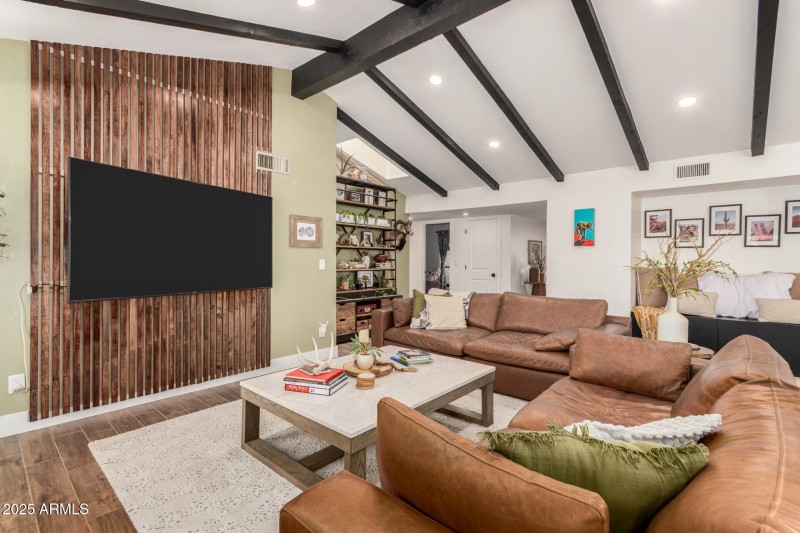 11 - 2107 N Sossaman Rd, Mesa 85207