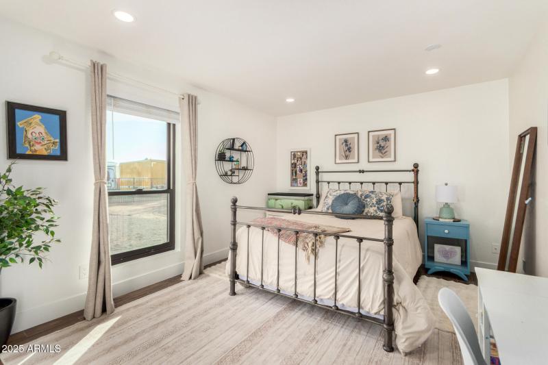 28 - 2107 N Sossaman Rd, Mesa 85207