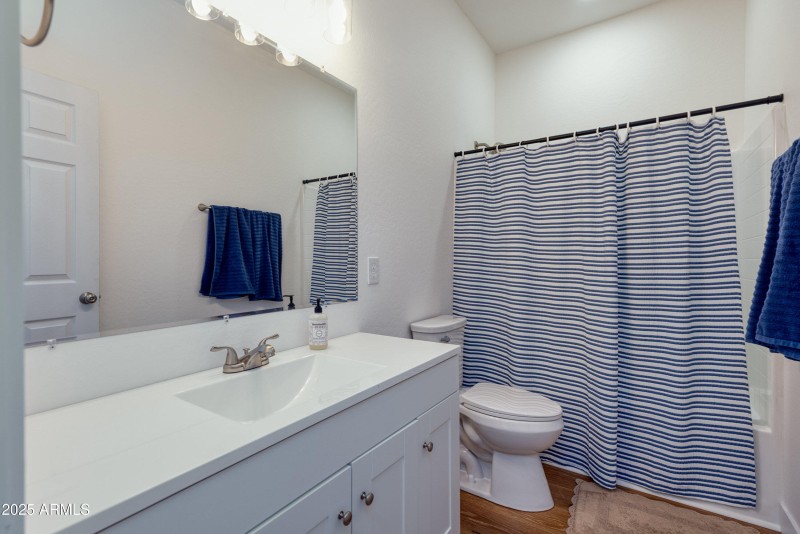 033_photo_33_799_cobble_lane_taylor_lind