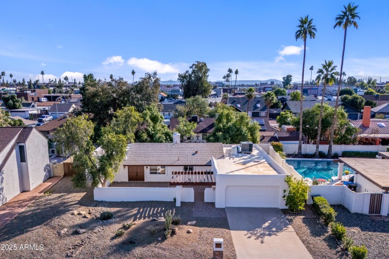 37_3023 w sahuaro dr-37