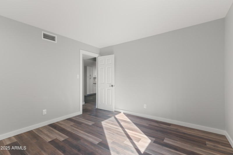 25_3023 w sahuaro dr-25