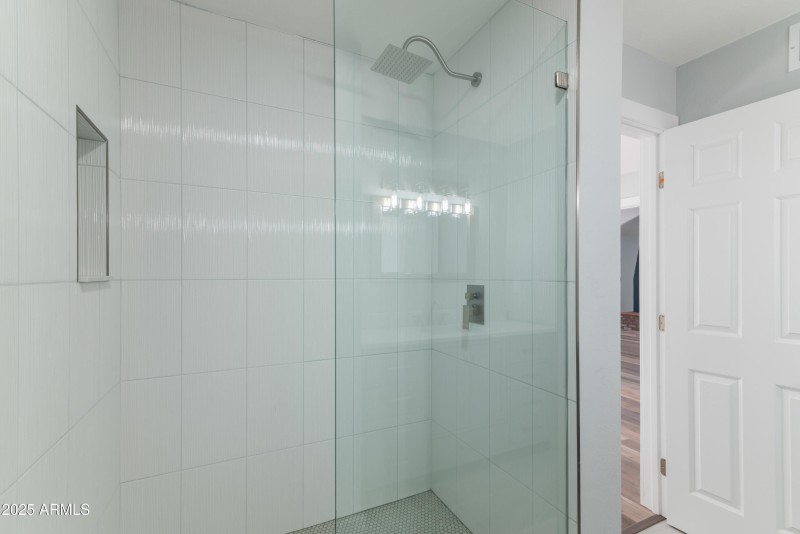 22_3023 w sahuaro dr-22