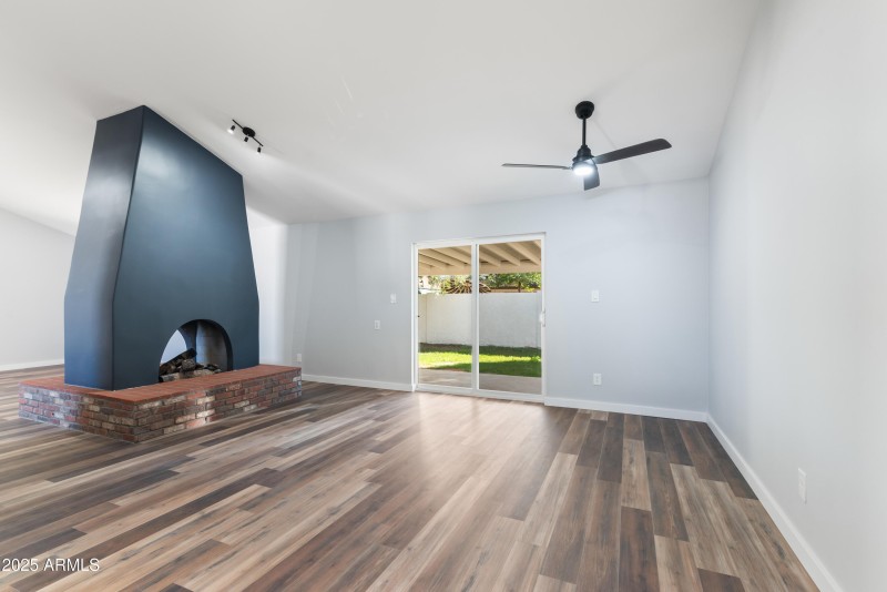 16_3023 w sahuaro dr-16