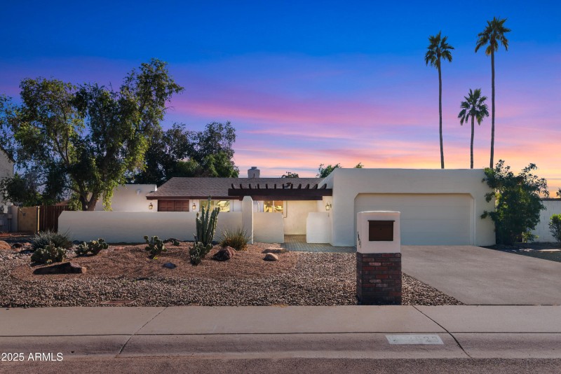 1_3023 w sahuaro dr-1