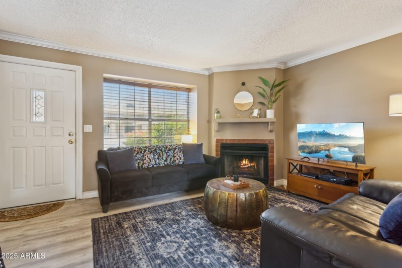 6-web-or-mls-4601-n-102nd-ave-unit-1055