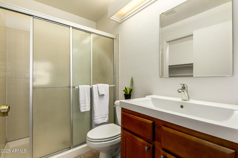 Each bedroom is a primary bedroom