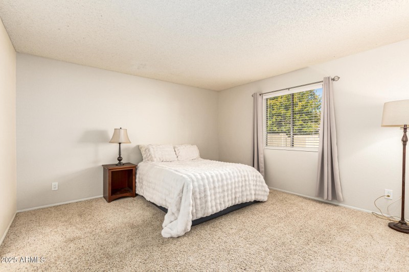 2 large primary bedrooms