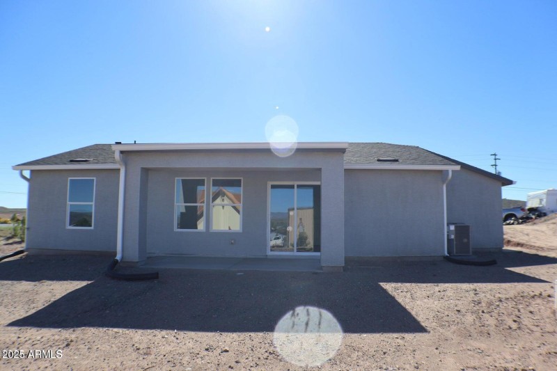 20251008002558163570000000-o