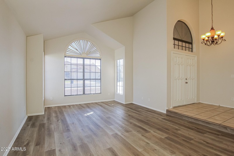 005-photo-living-room-14991740