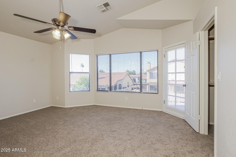 010-photo-bonus-room-14991725