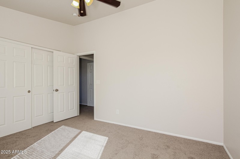 018-photo-bedroom-14991729