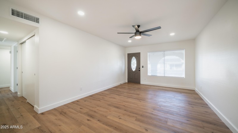 4981 W Michelle Dr-6