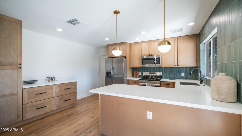 4981 W Michelle Dr-11