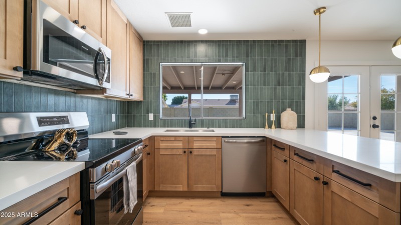 4981 W Michelle Dr-14