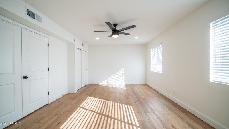 4981 W Michelle Dr-18