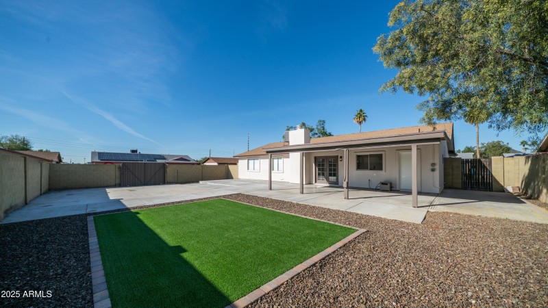 4981 W Michelle Dr-27