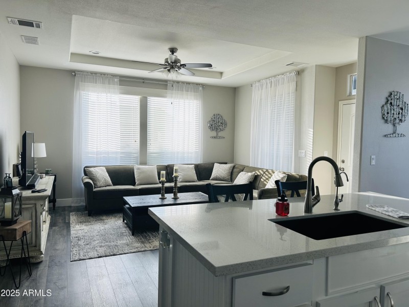 11) 64561-68fcfbc812dd6