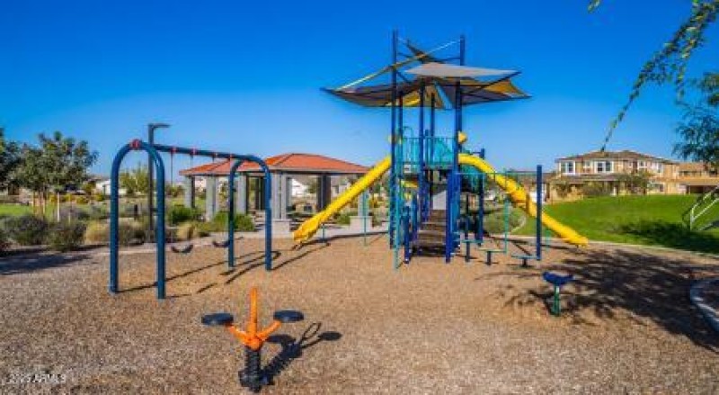 La Mira Discovery Community