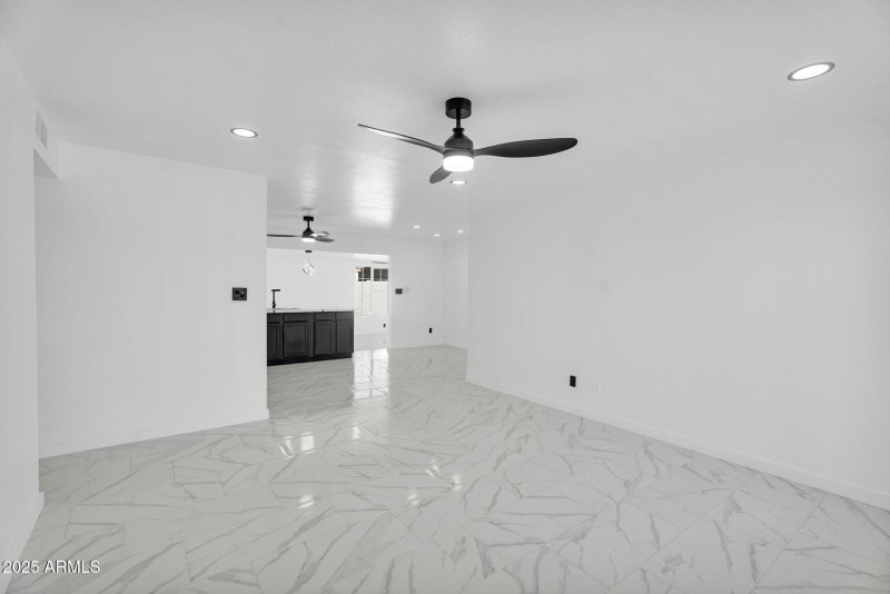 5-web-or-mls-10908 N 88th Dr -5