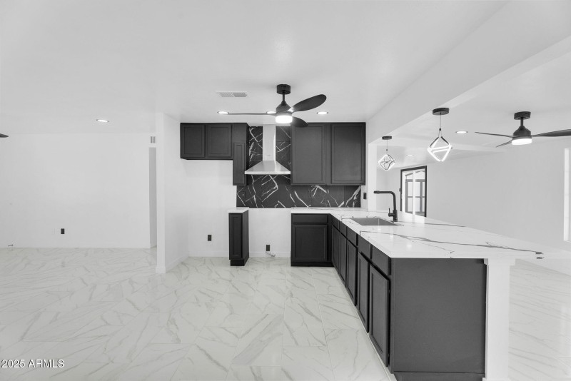 8-web-or-mls-10908 N 88th Dr -11