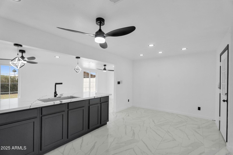 11-web-or-mls-10908 N 88th Dr -17