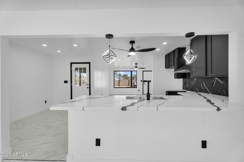 12-web-or-mls-10908 N 88th Dr -15