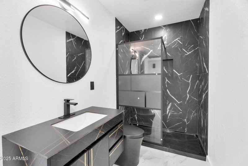 32-web-or-mls-10908 N 88th Dr -32